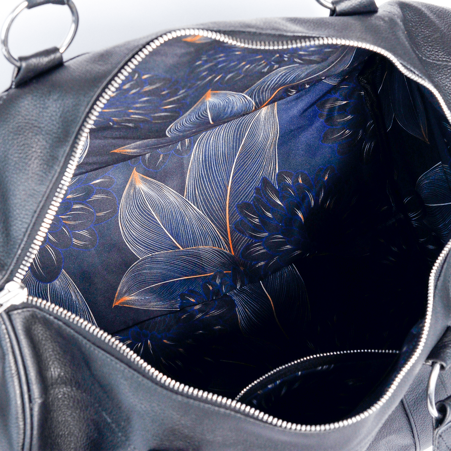 Cowhide & Leather Traveller Bag
