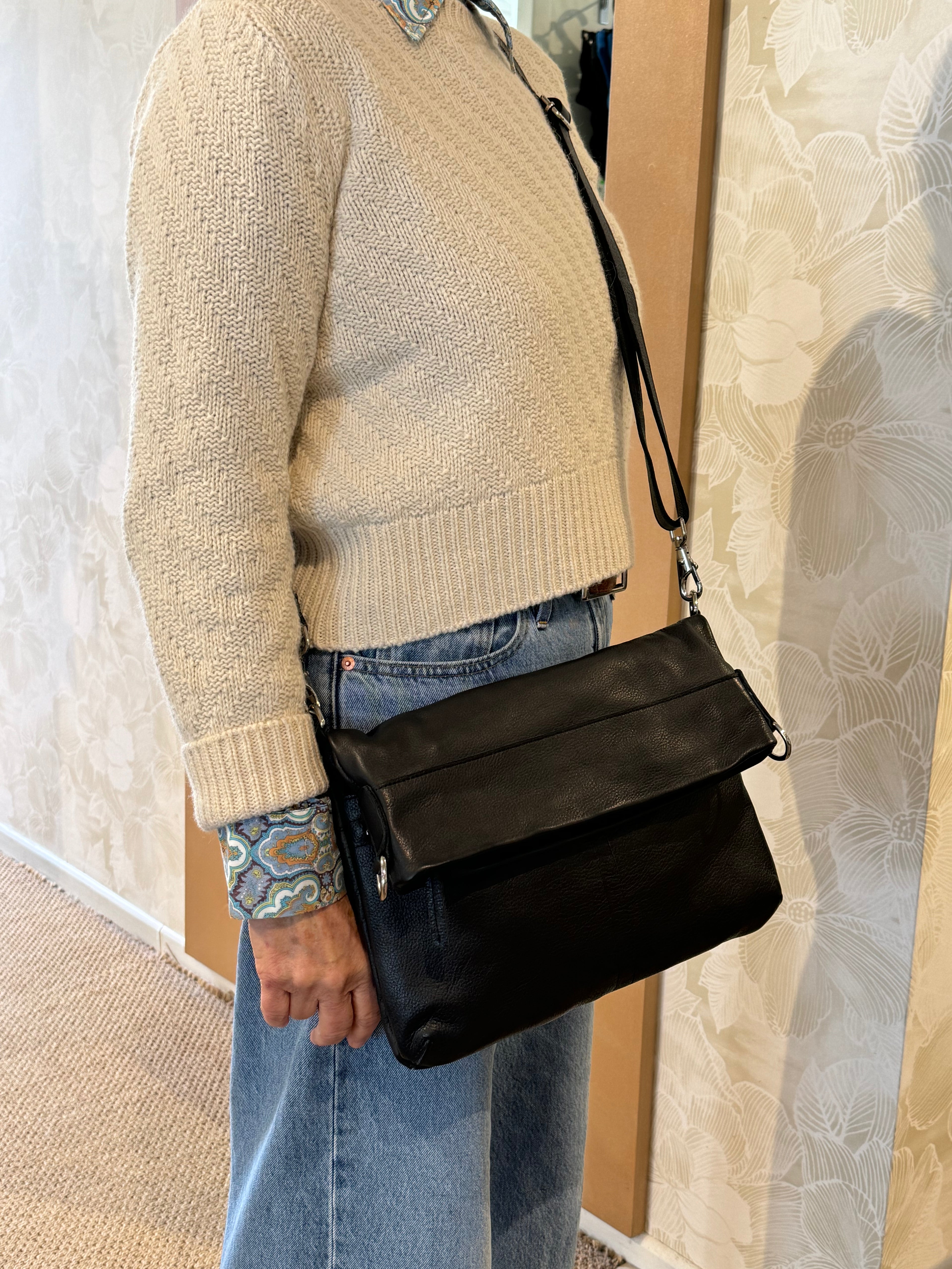 Morphé 3 n 1 leather tote , crossbody and a backpack