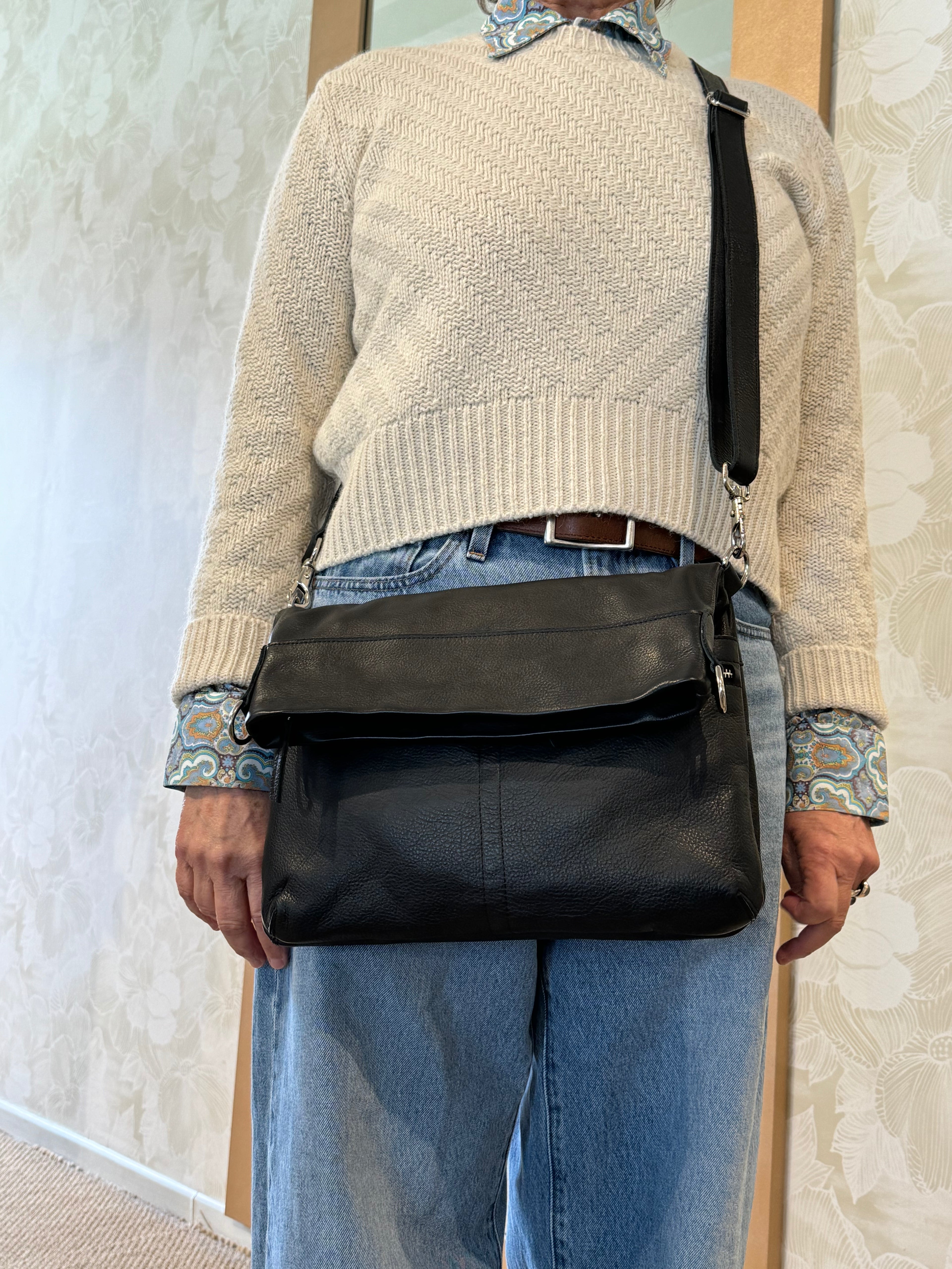 Morphé 3 n 1 leather tote , crossbody and a backpack