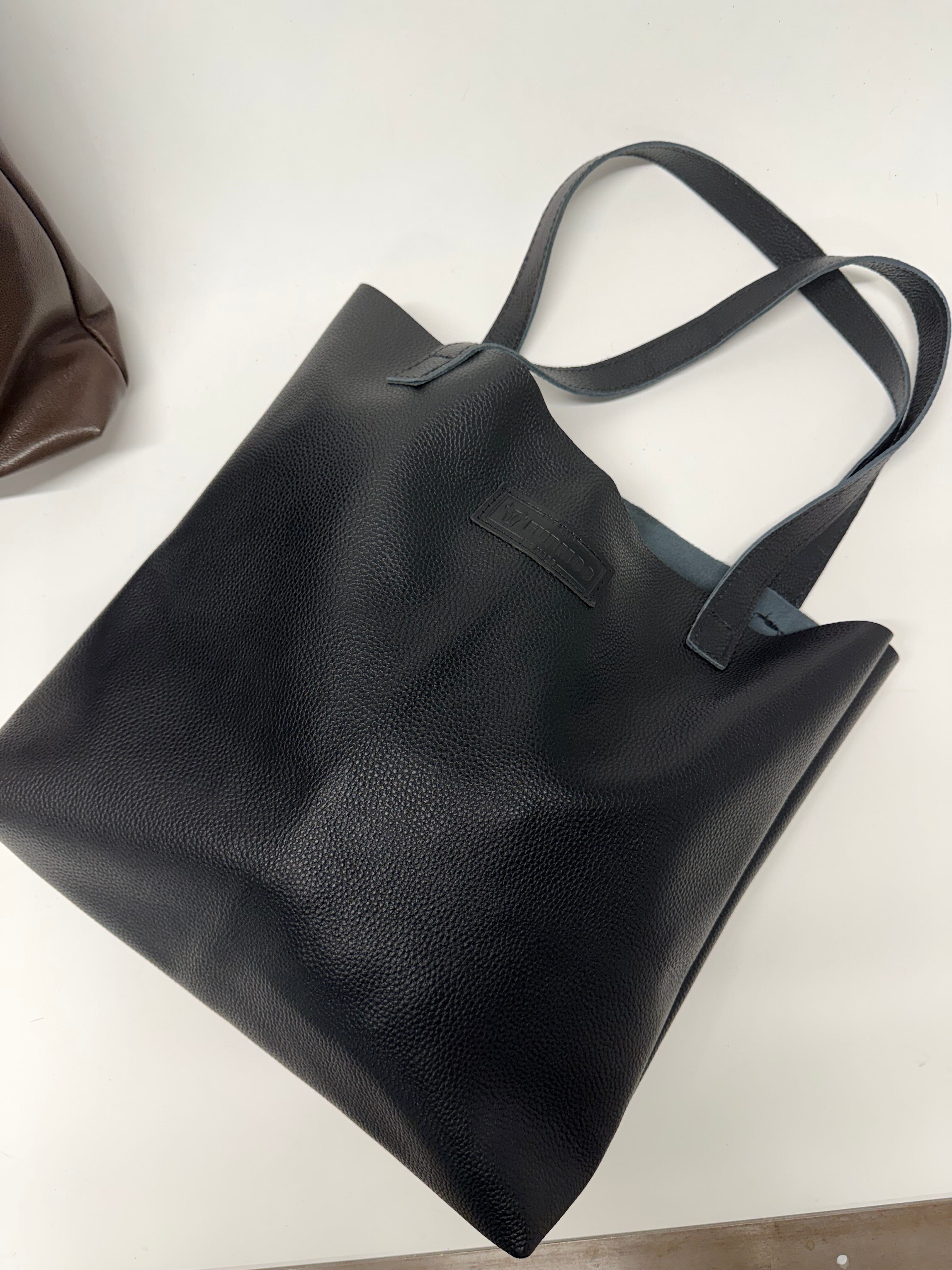 Lynleys Leather Tote