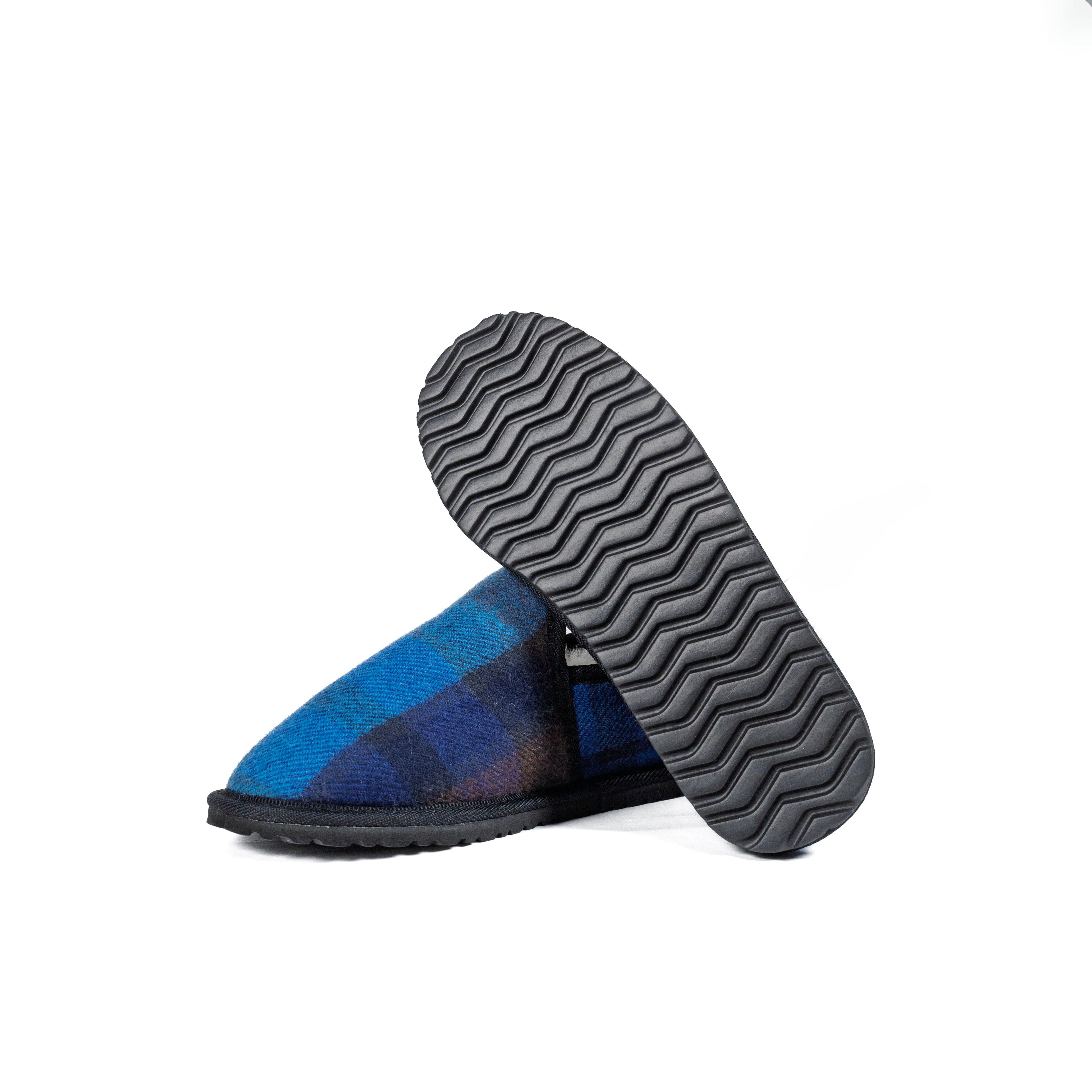 Enclosed Buchanan Blue Tartan Moodle