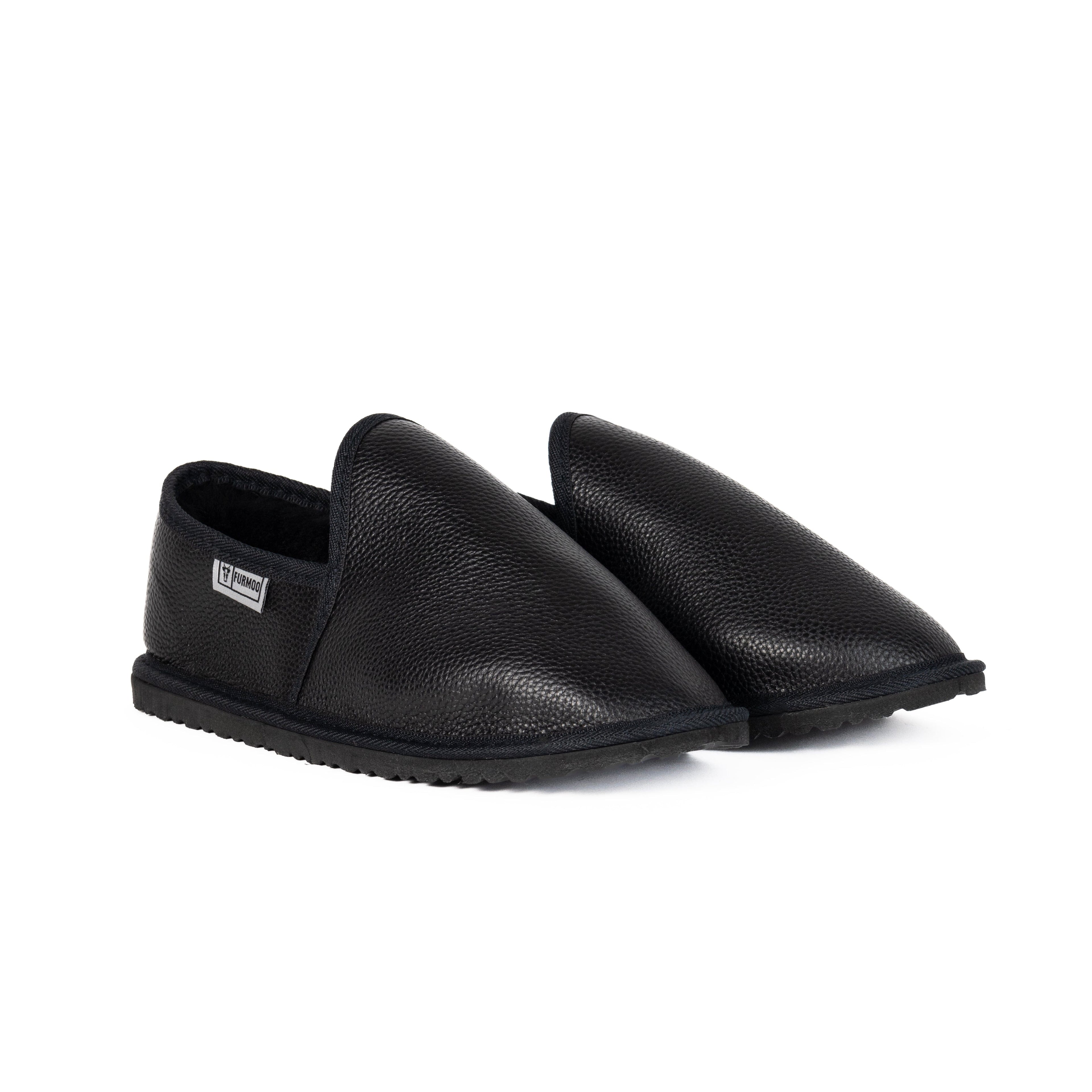Enclosed Stealth Leather Moodles