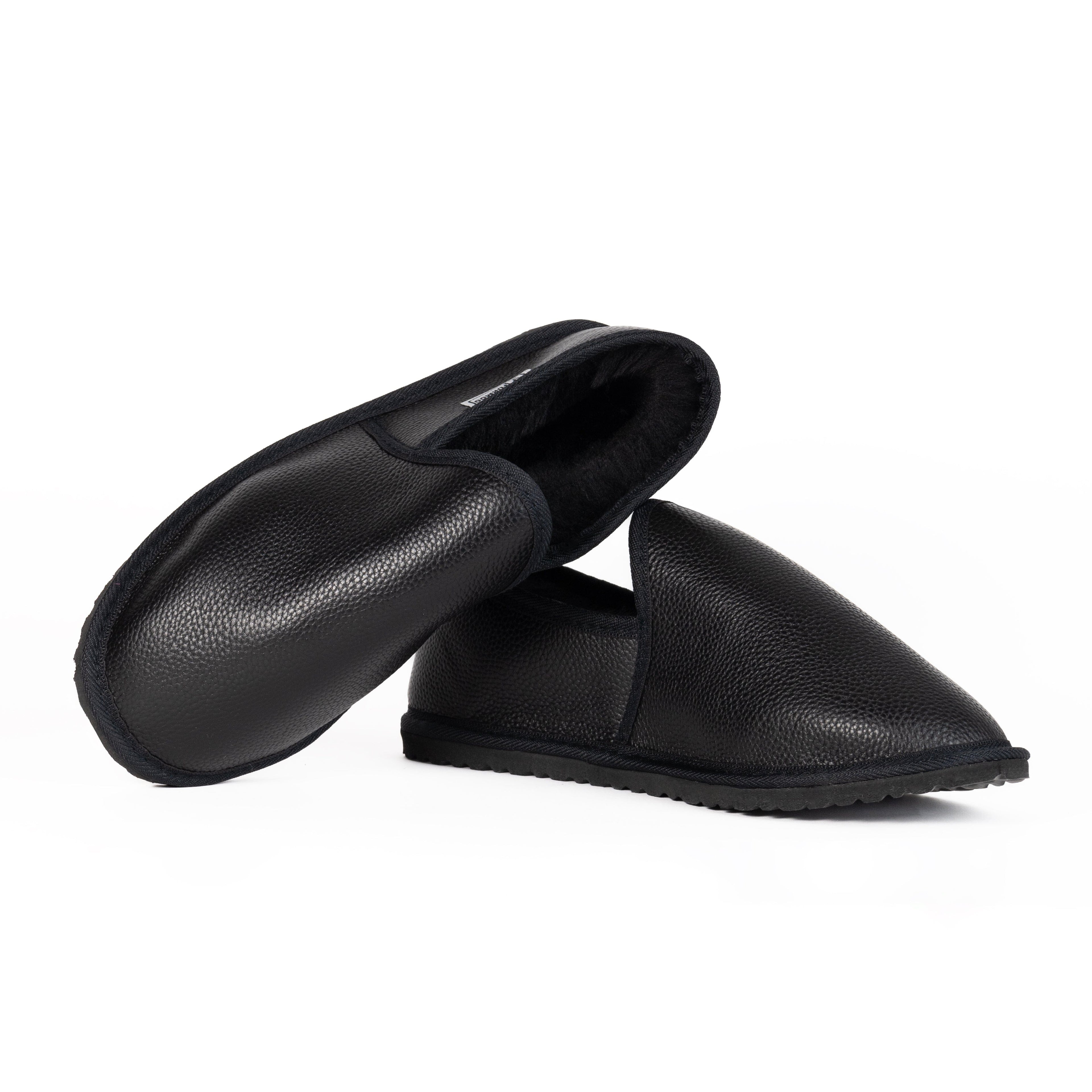 Enclosed Stealth Leather Moodles