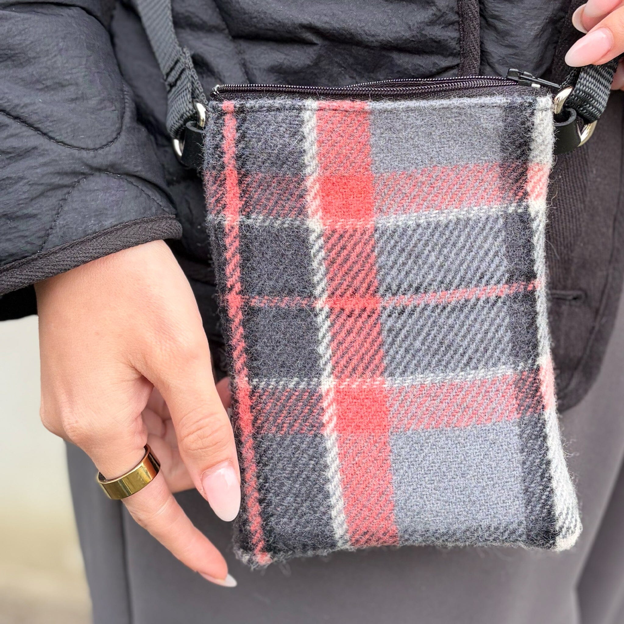 Tartan Fur Get Me Not Phone Bag