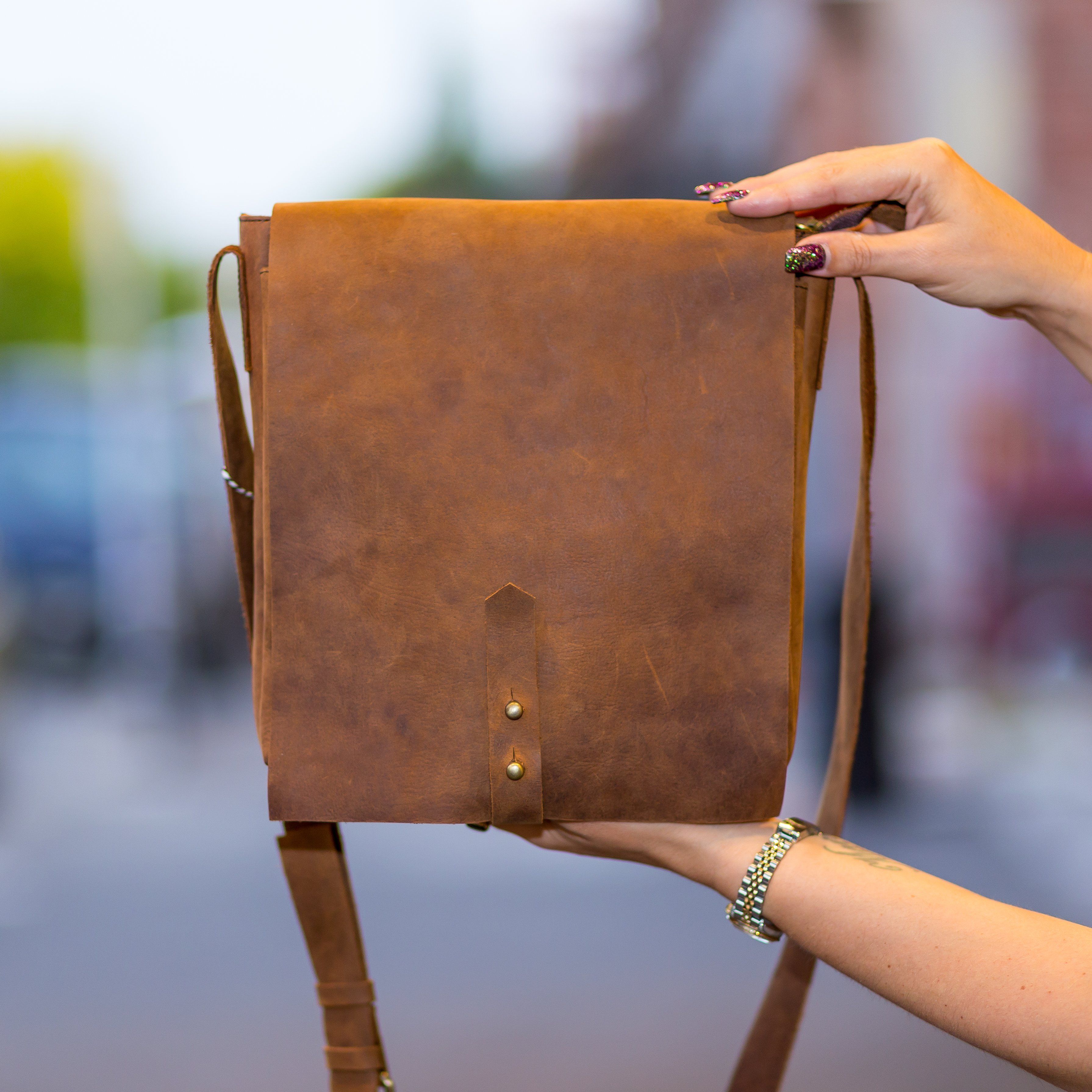 Furman Studded Messenger