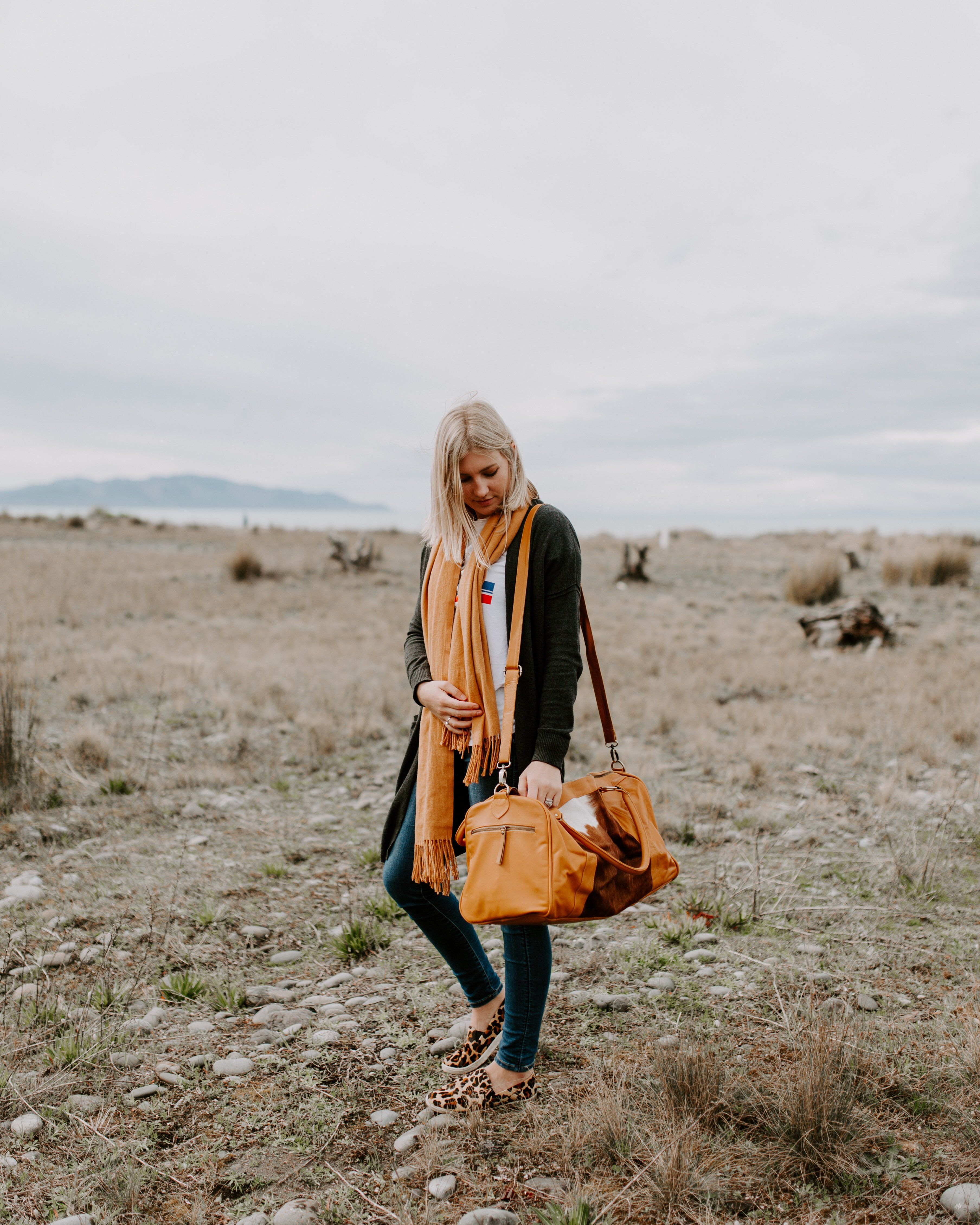 Cowhide & Leather Traveller Bag