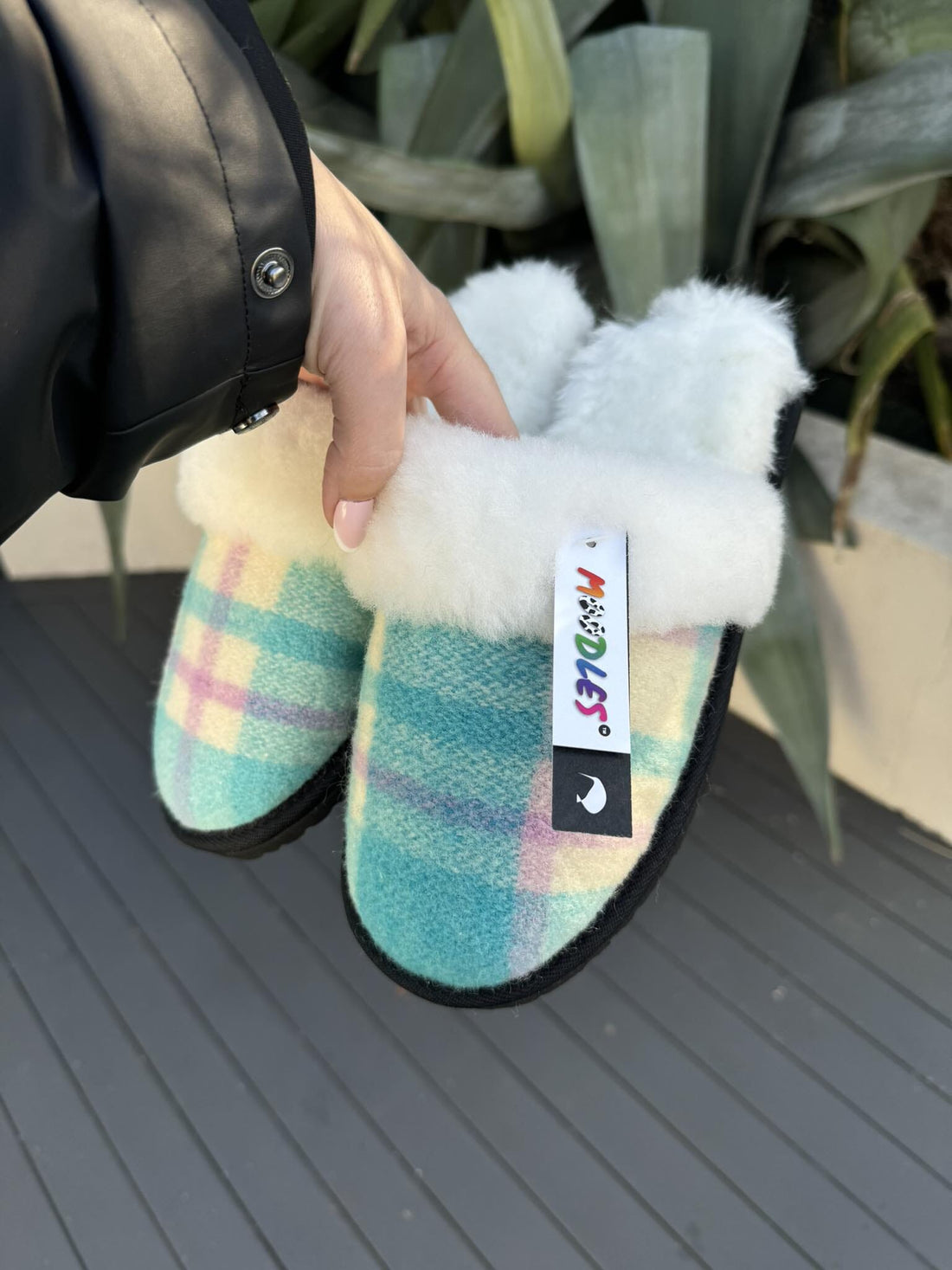 Very Limited Bubble-Gum Wool Moodles