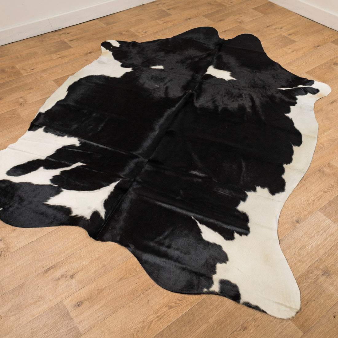 Black &amp; White Premium Cowhide Rug
