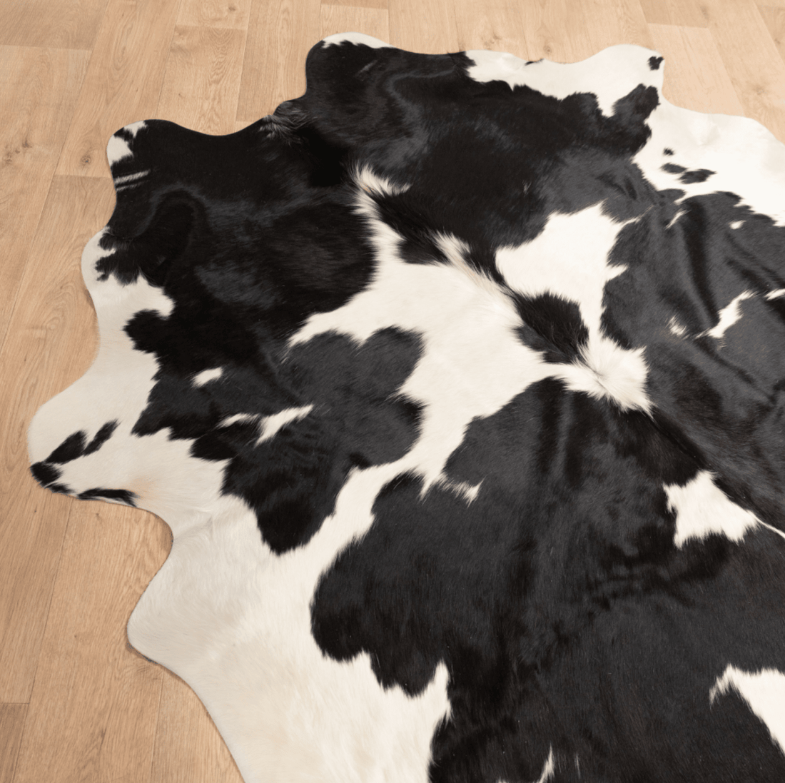 Black &amp; White Cowhide Rug