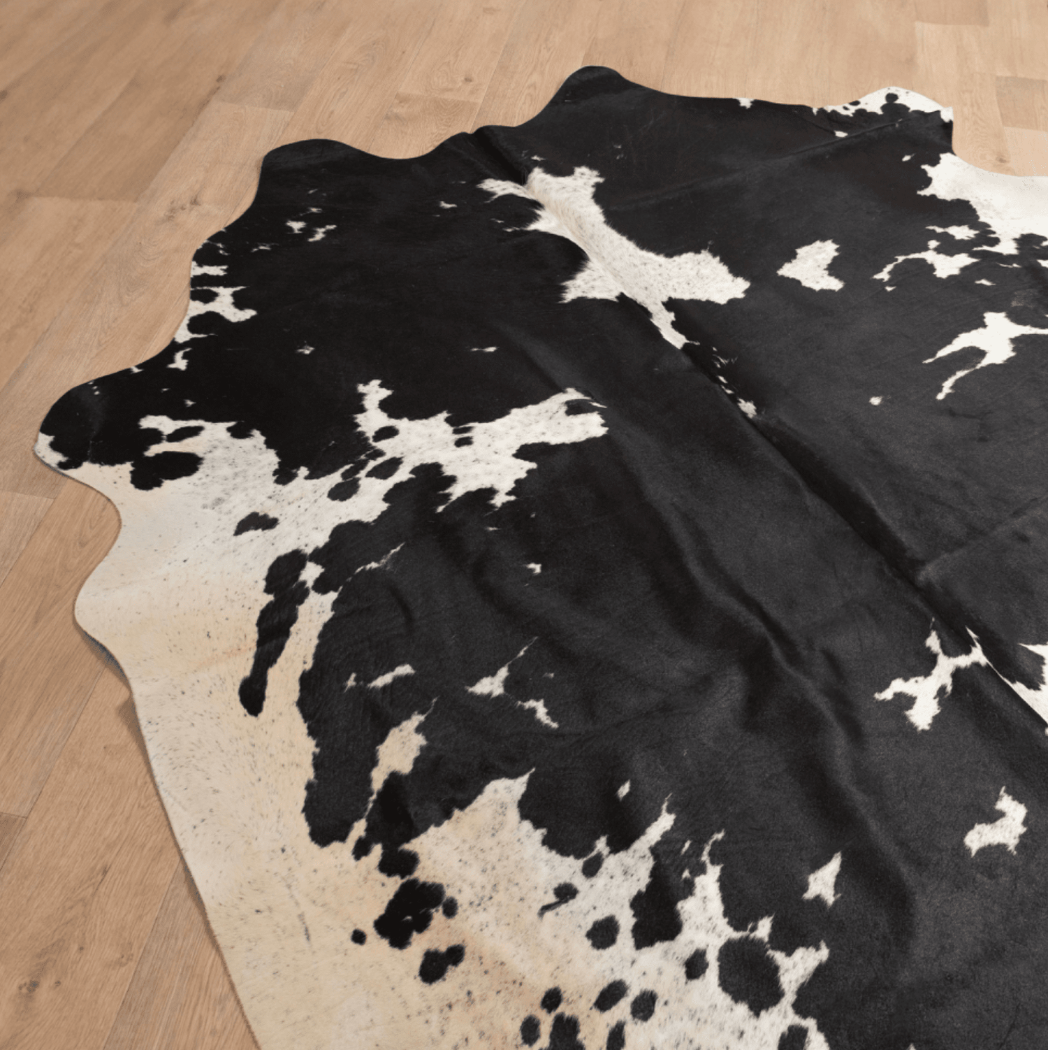 Black &amp; White Cowhide Rug