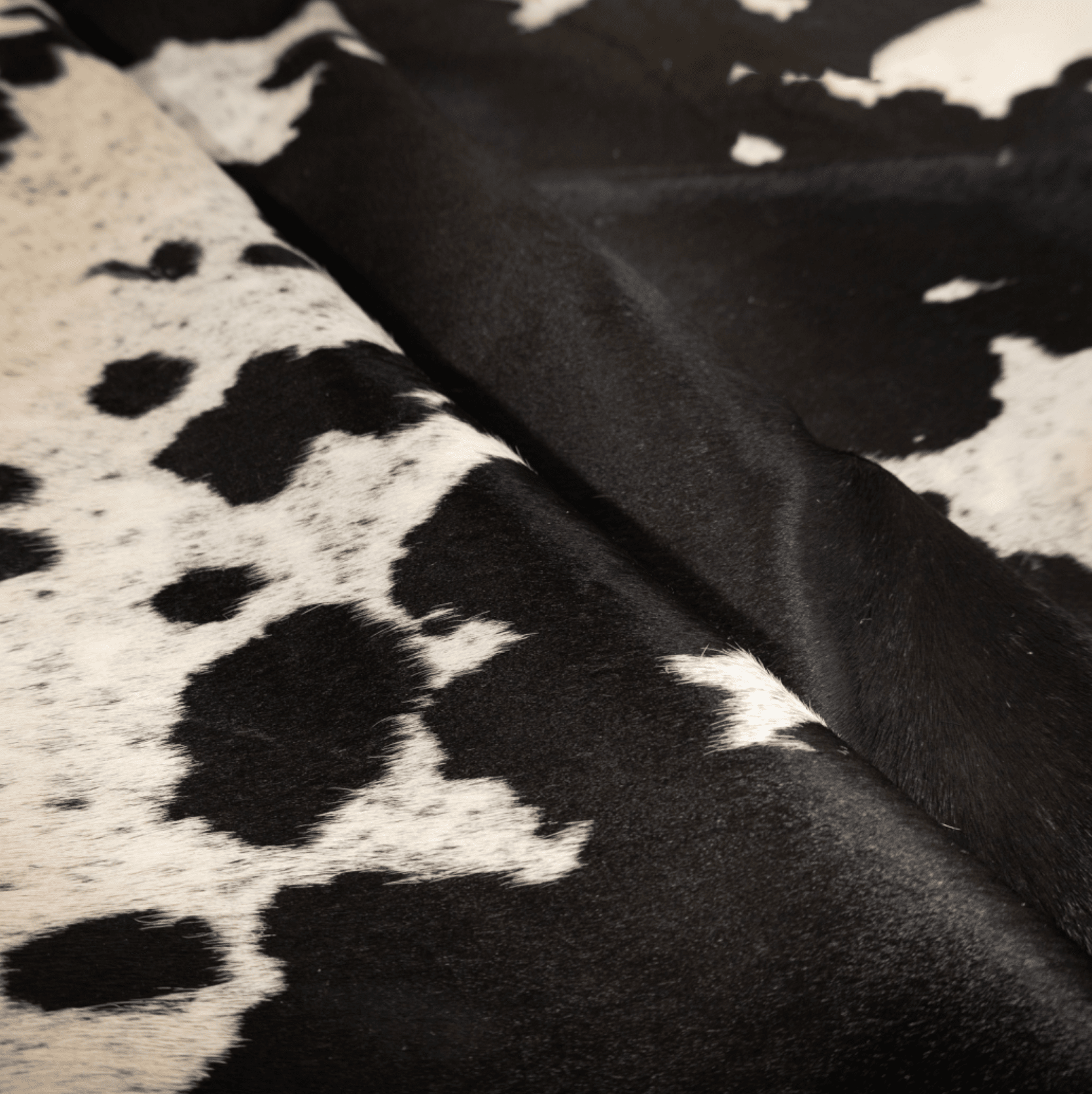 Black &amp; White Cowhide Rug