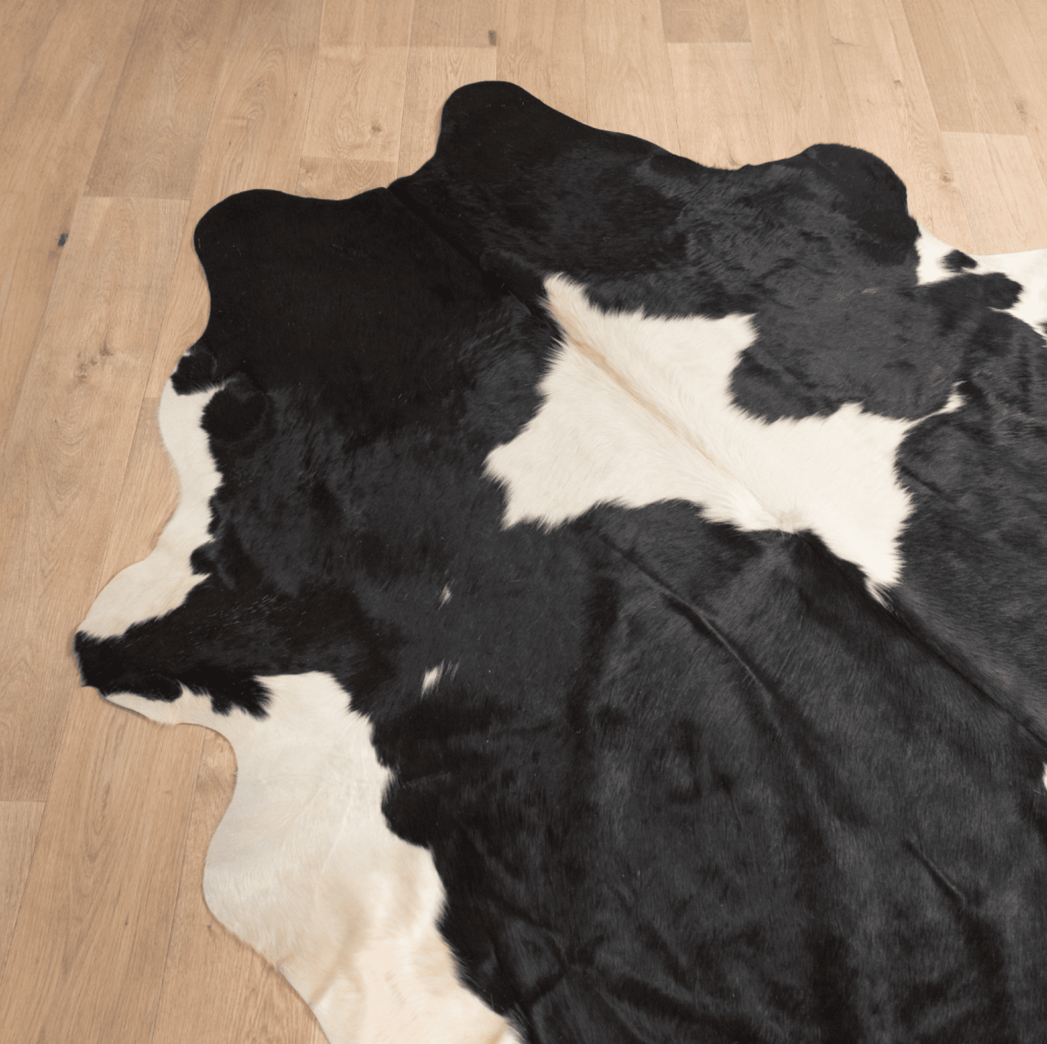 Black &amp; White Cowhide Rug