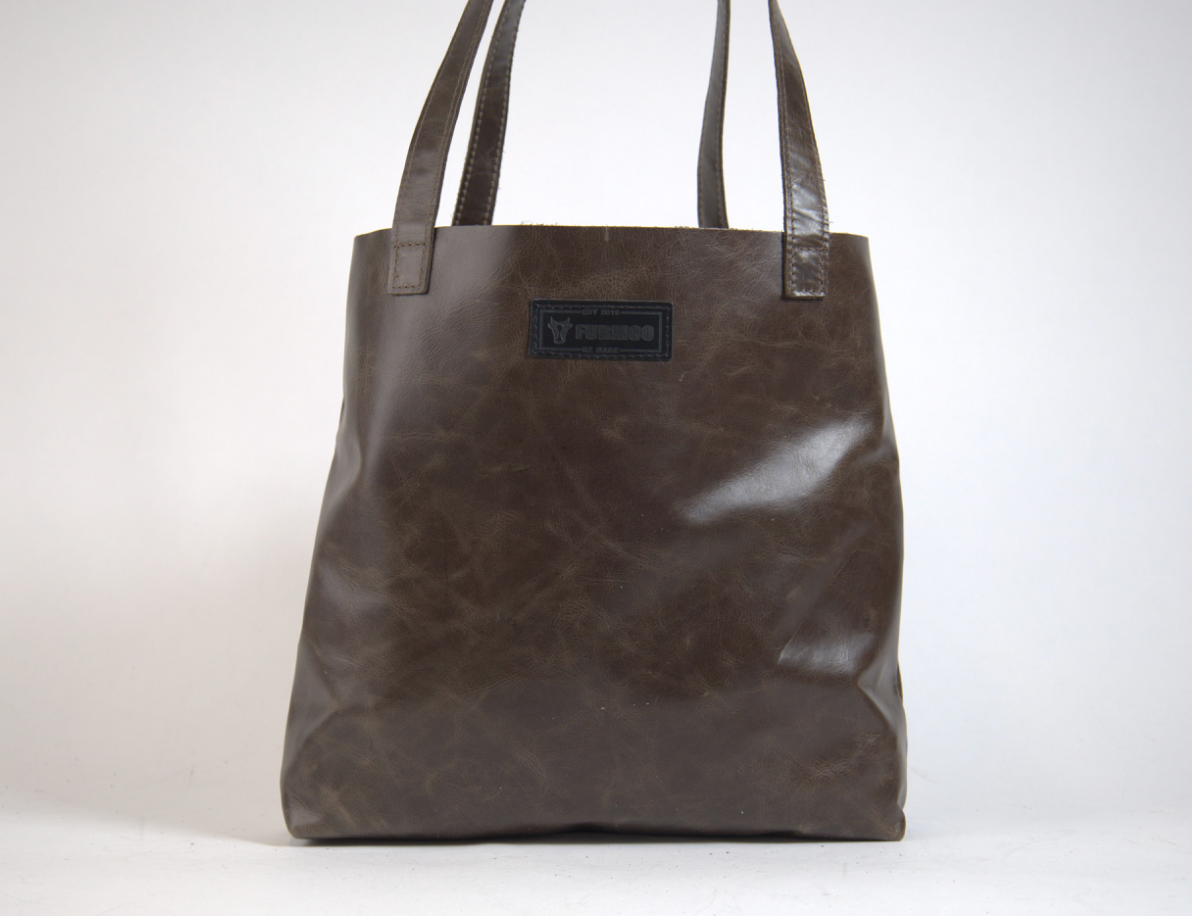 Lynleys Leather Tote